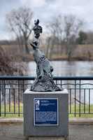 Riverfront_Floodmarkers_and_Monument_05