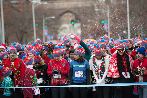 Ugly_Sweater_Run_2013_091
