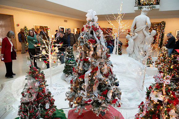 Festival_of_Trees&Traditions_142