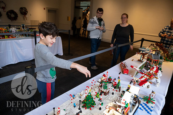 Festival_of_Trees&Traditions_120