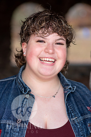 Sousana_Shackford_Senior_Portraits_23