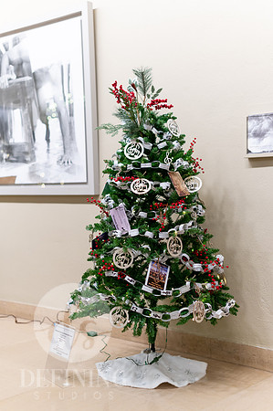2025_Holiday_Social-003
