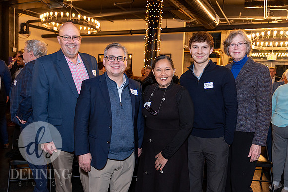 John_Larson_Campaign-042