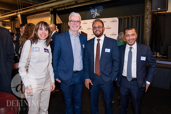 John_Larson_Campaign-061