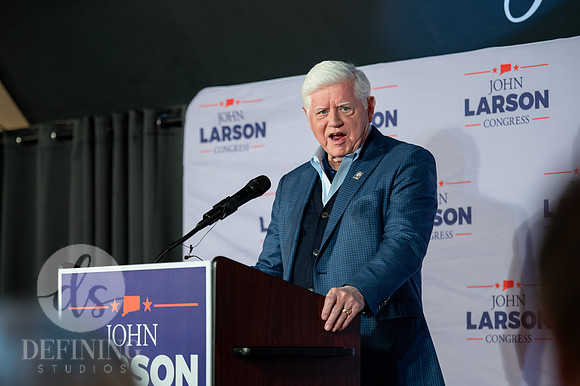 John_Larson_Campaign-079