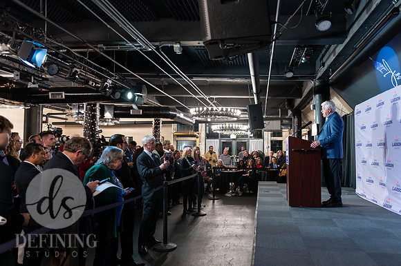 John_Larson_Campaign-088