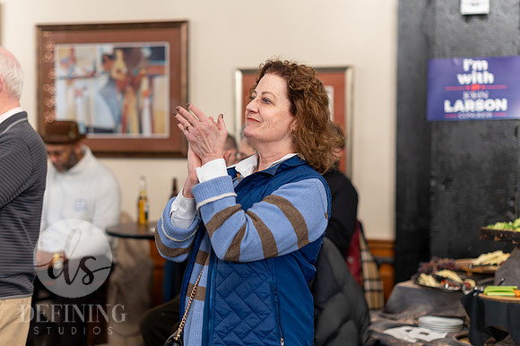 John_Larson_Campaign-104