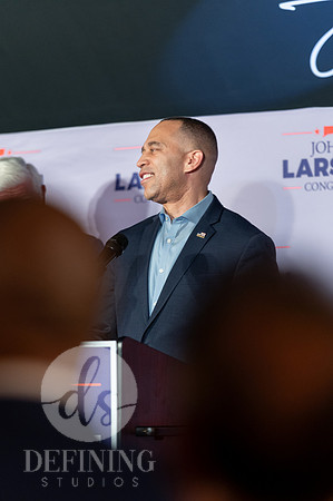 John_Larson_Campaign-112