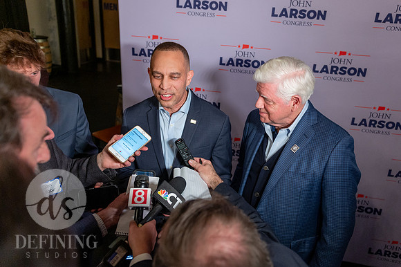 John_Larson_Campaign-154