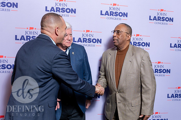 John_Larson_Campaign-156