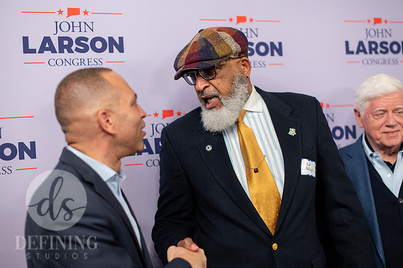John_Larson_Campaign-163