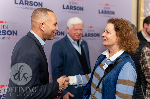 John_Larson_Campaign-164