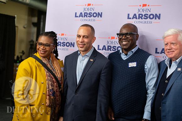 John_Larson_Campaign-167