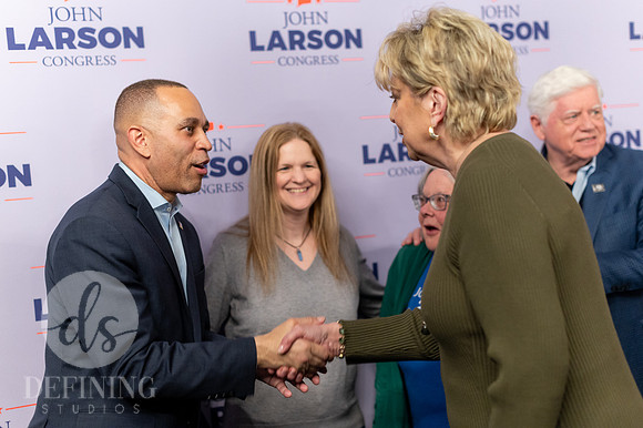 John_Larson_Campaign-169