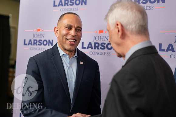 John_Larson_Campaign-172