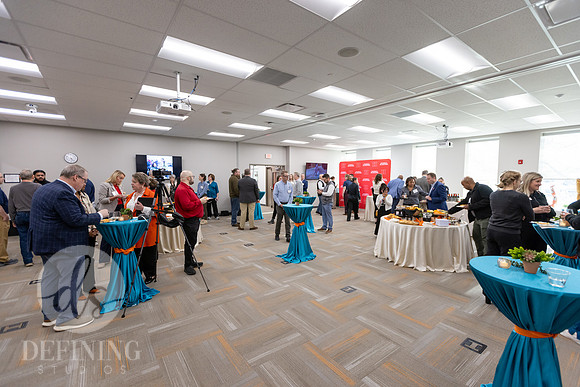 Hanger_Clinic_Opening-107