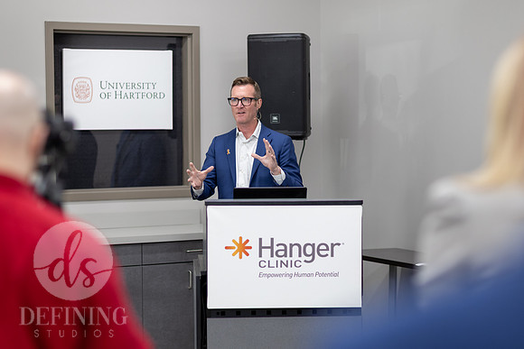 Hanger_Clinic_Opening-121
