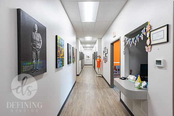Hanger_Clinic_Opening-189