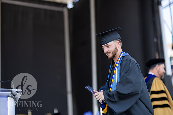 UNH_Commencment_26-UG-327