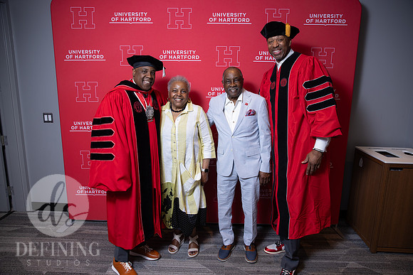 UHart_Commencement_UG-023