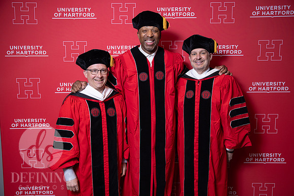 UHart_Commencement_UG-030