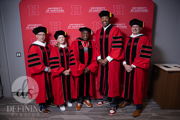 UHart_Commencement_UG-033