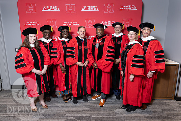 UHart_Commencement_GD-074