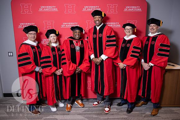 UHart_Commencement_UG-035
