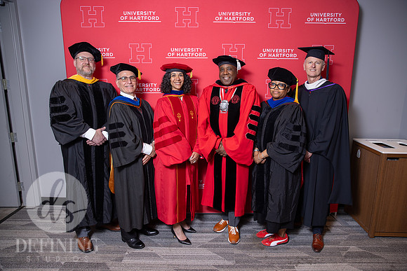 UHart_Commencement_UG-037