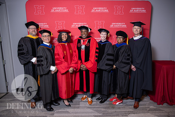UHart_Commencement_UG-038
