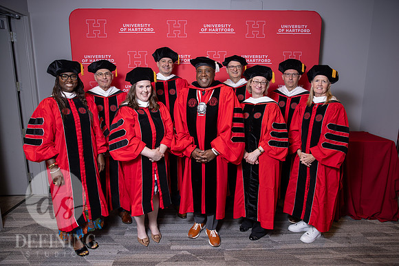 UHart_Commencement_UG-040