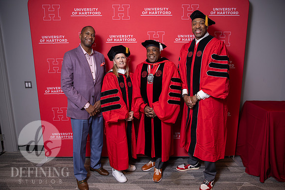 UHart_Commencement_UG-043