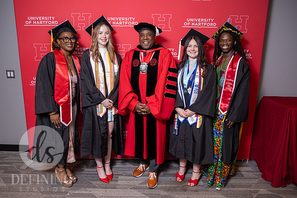UHart_Commencement_UG-046