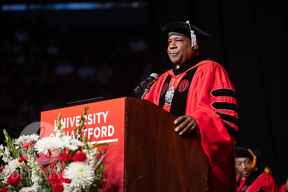 UHart_Commencement_UG-133