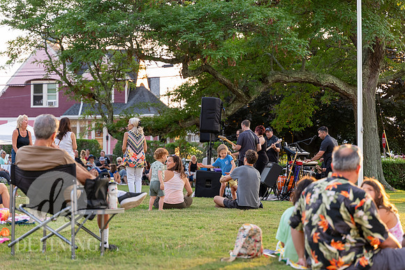 Twilight Concert Series Avenue Groove_098