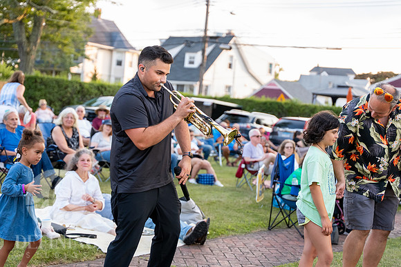 Twilight Concert Series Avenue Groove_108