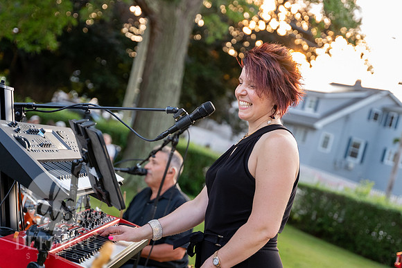 Twilight Concert Series Avenue Groove_111