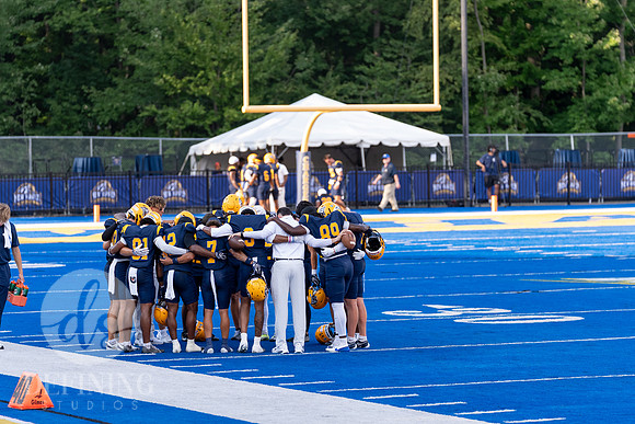 UNH_Chargers_Football-014