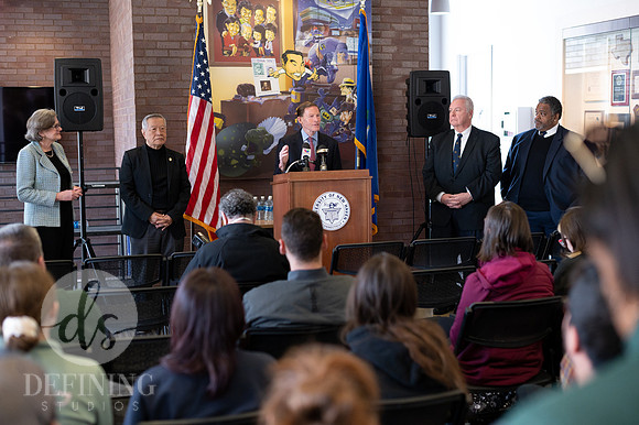 Press_Conference_023