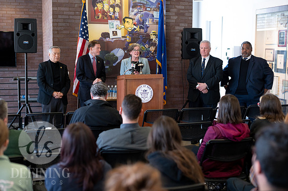 Press_Conference_042