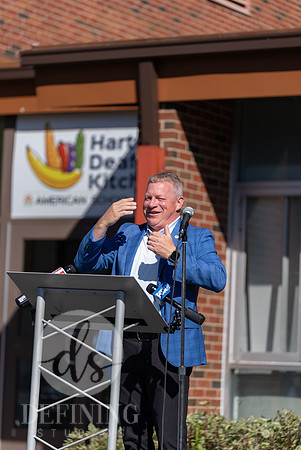 RibbonCutting_FoodPantry-060