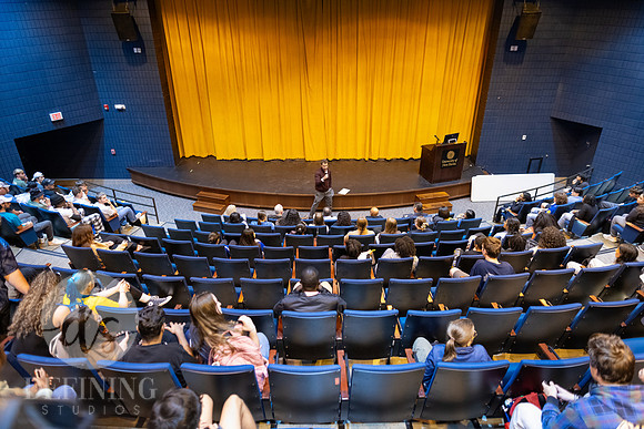 Commuter_Lounge-Town_Hall_130