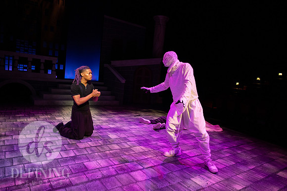 Breakdancing_Shakespeare_159