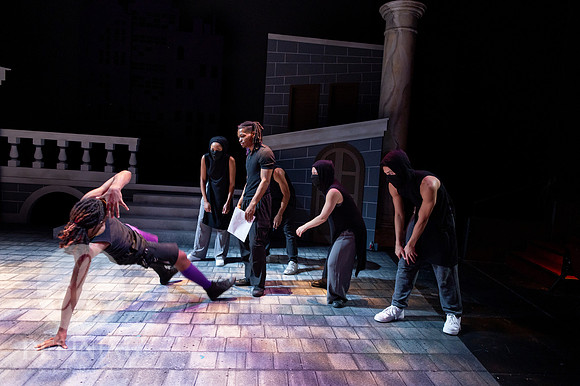 Breakdancing_Shakespeare_167