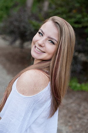 Amber_Pelletier_Senior_Portraits_03