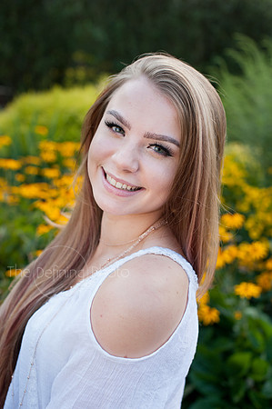Amber_Pelletier_Senior_Portraits_07