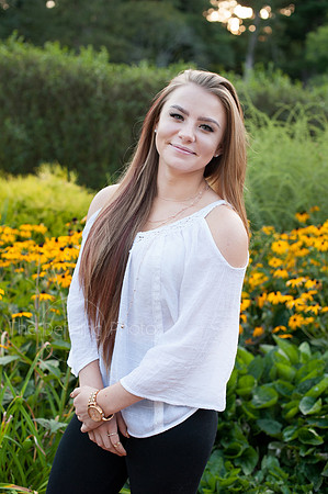 Amber_Pelletier_Senior_Portraits_08