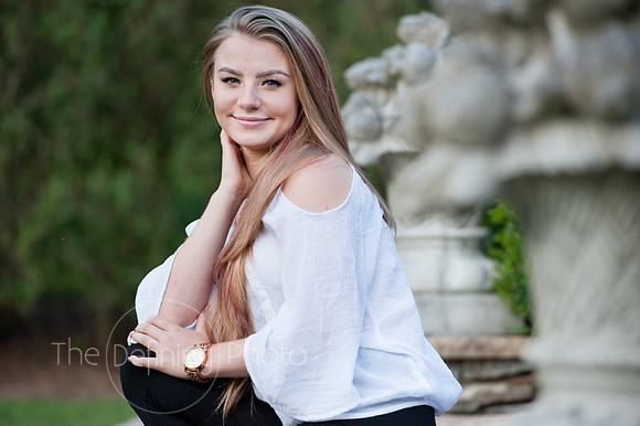 Amber_Pelletier_Senior_Portraits_18