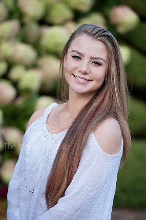 Amber_Pelletier_Senior_Portraits_21
