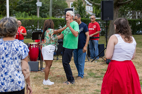 Salsa_Lessons_043